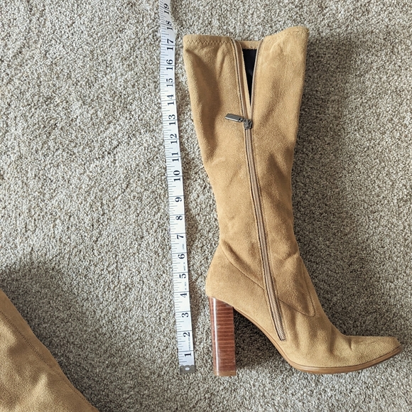 Candie's square toed 90's knee-high boots. - Picture 9 of 9